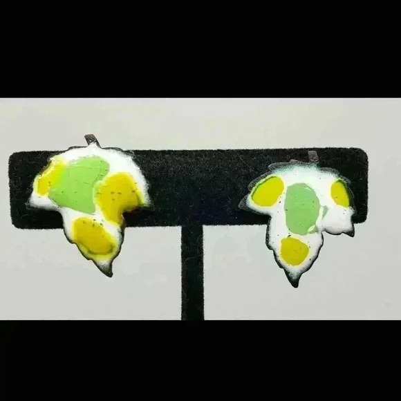 Vintage Earrings MCM Enamel On Copper Leaf MID CENTURY Screw Back Amazing - Picture 2 of 5